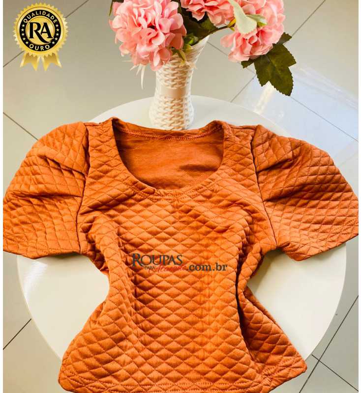Blusa Cropped Feminina Em Matelassê