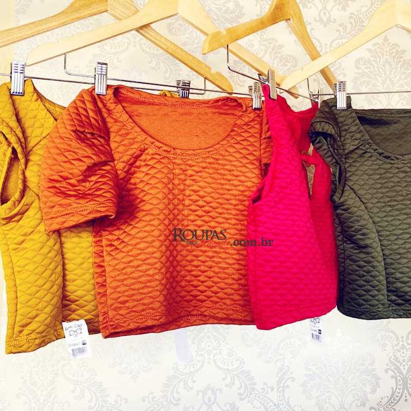 Blusa Cropped Feminina Em Matelassê