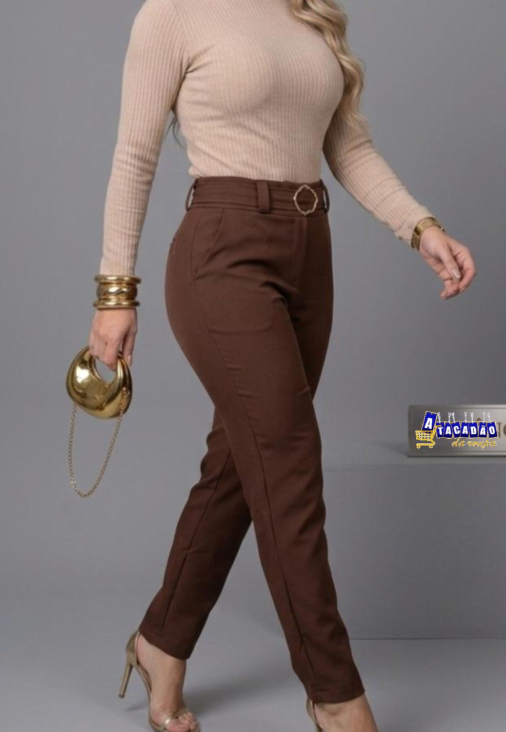 Calça Alfaiataria Elegante Com Fivela