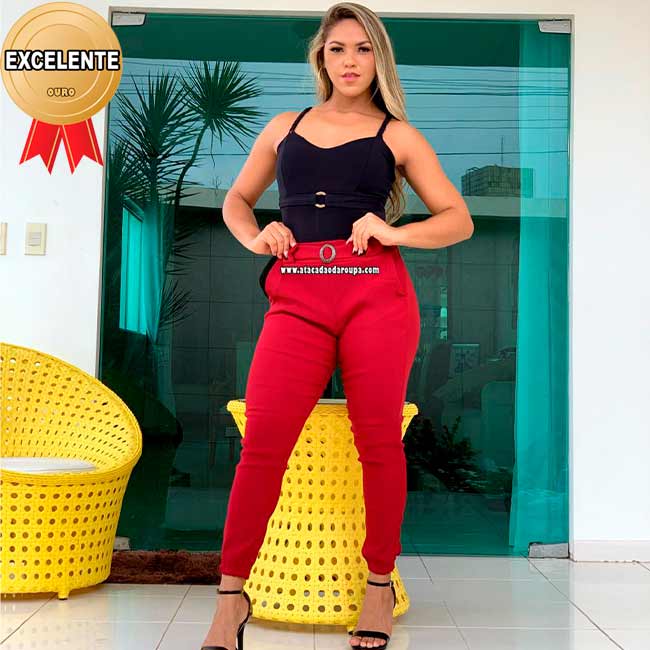Calça Bengaline com Fivela