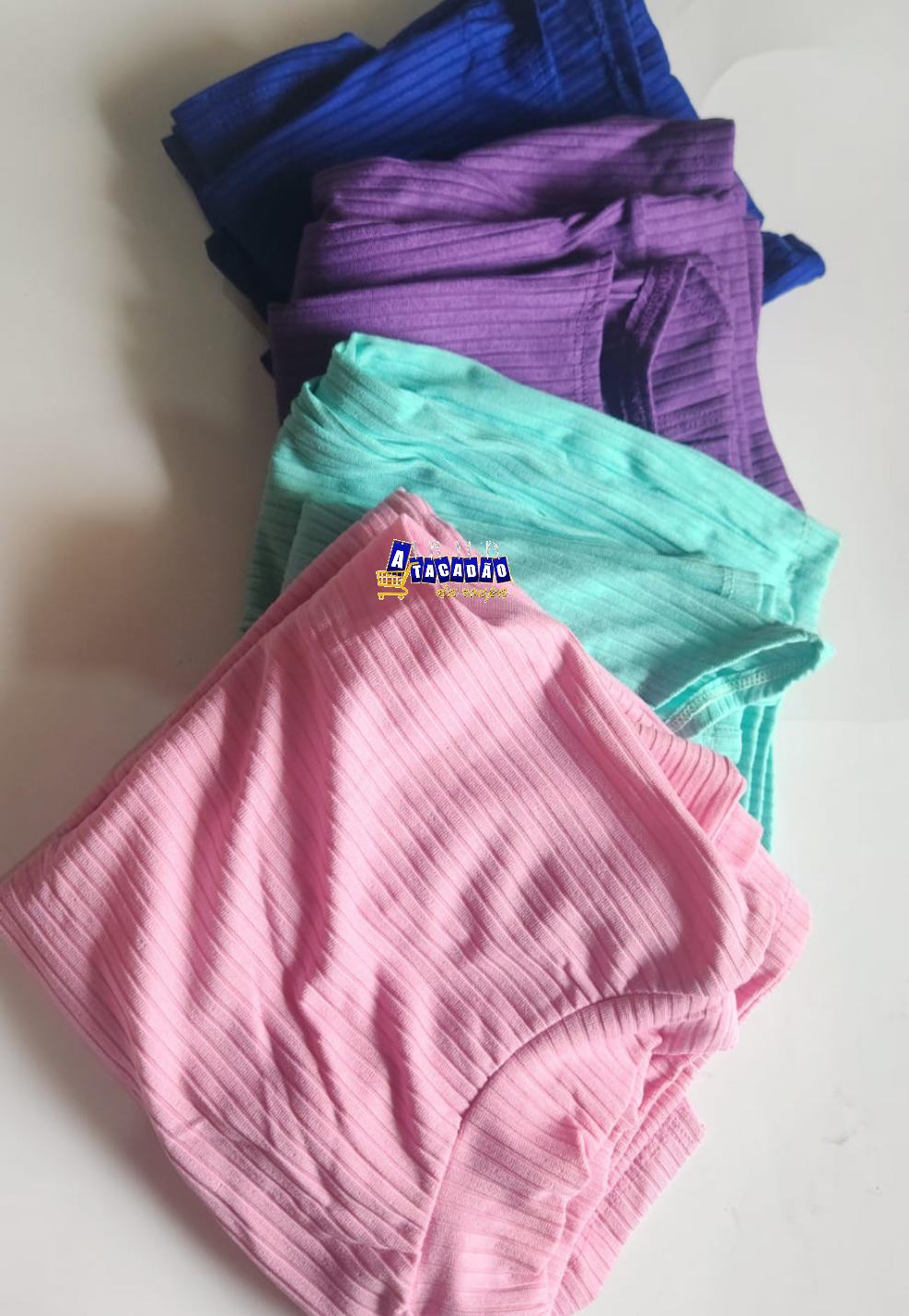 Conjunto Cropped e Saia Curta Canelado