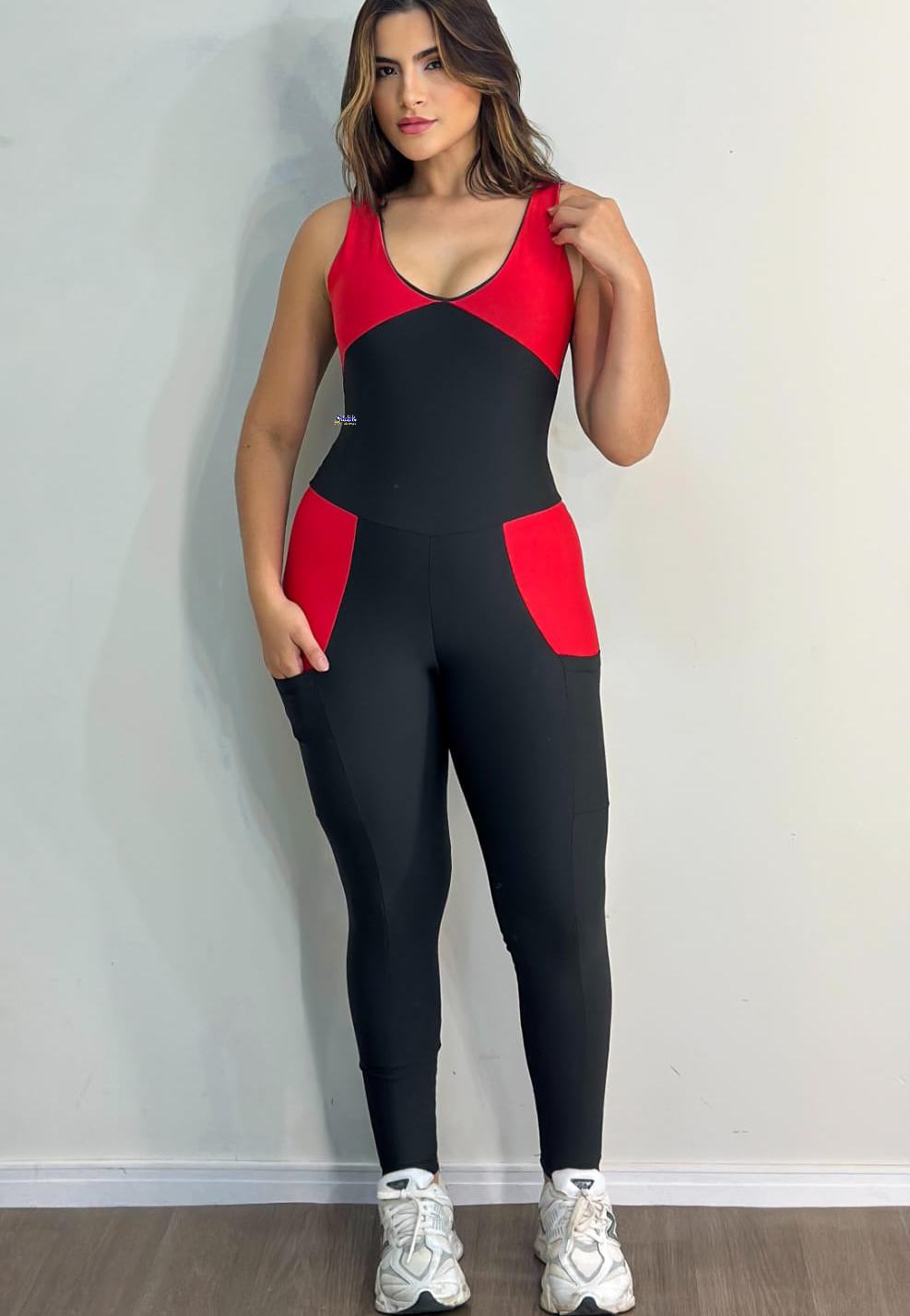 Macacão Fitness Longo Com Detalhes E Bolsos