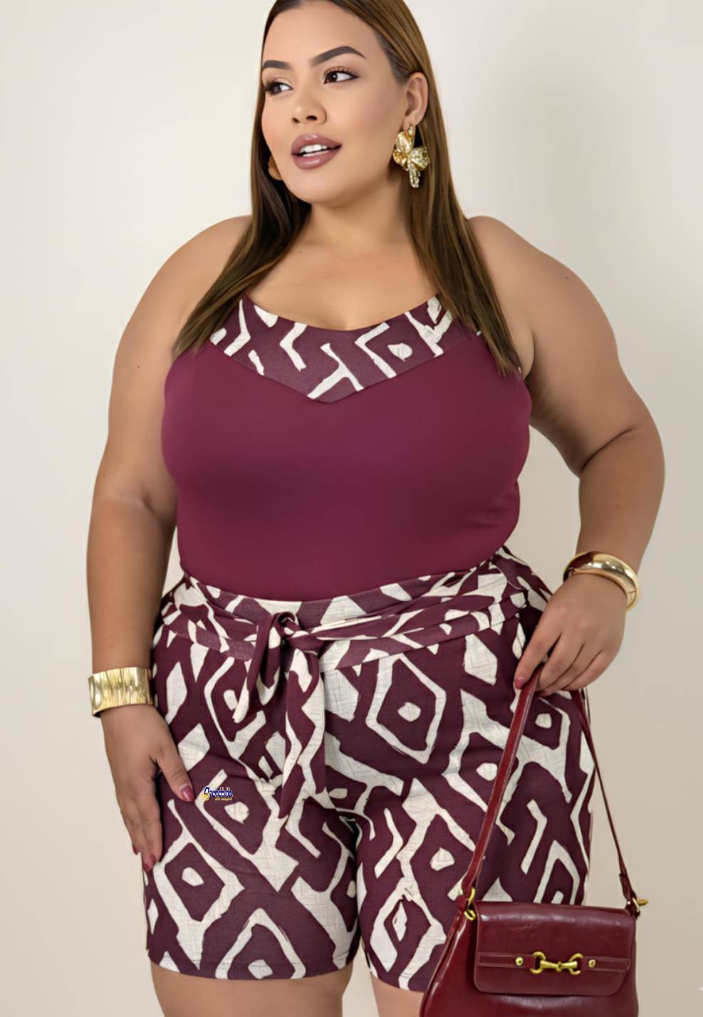 Conjunto Blusa E Short Malha Com Detalhes Plus Size