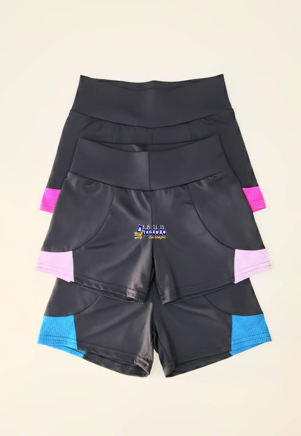 Short Curto Fitness Liso com Detalhes