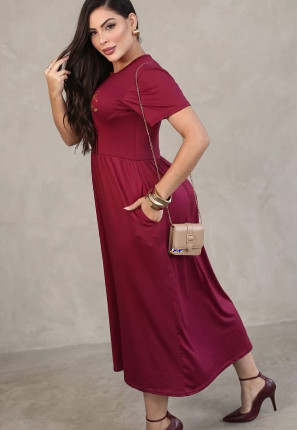 Vestido Midi Yalle Com Bolsos e Frases Cristã