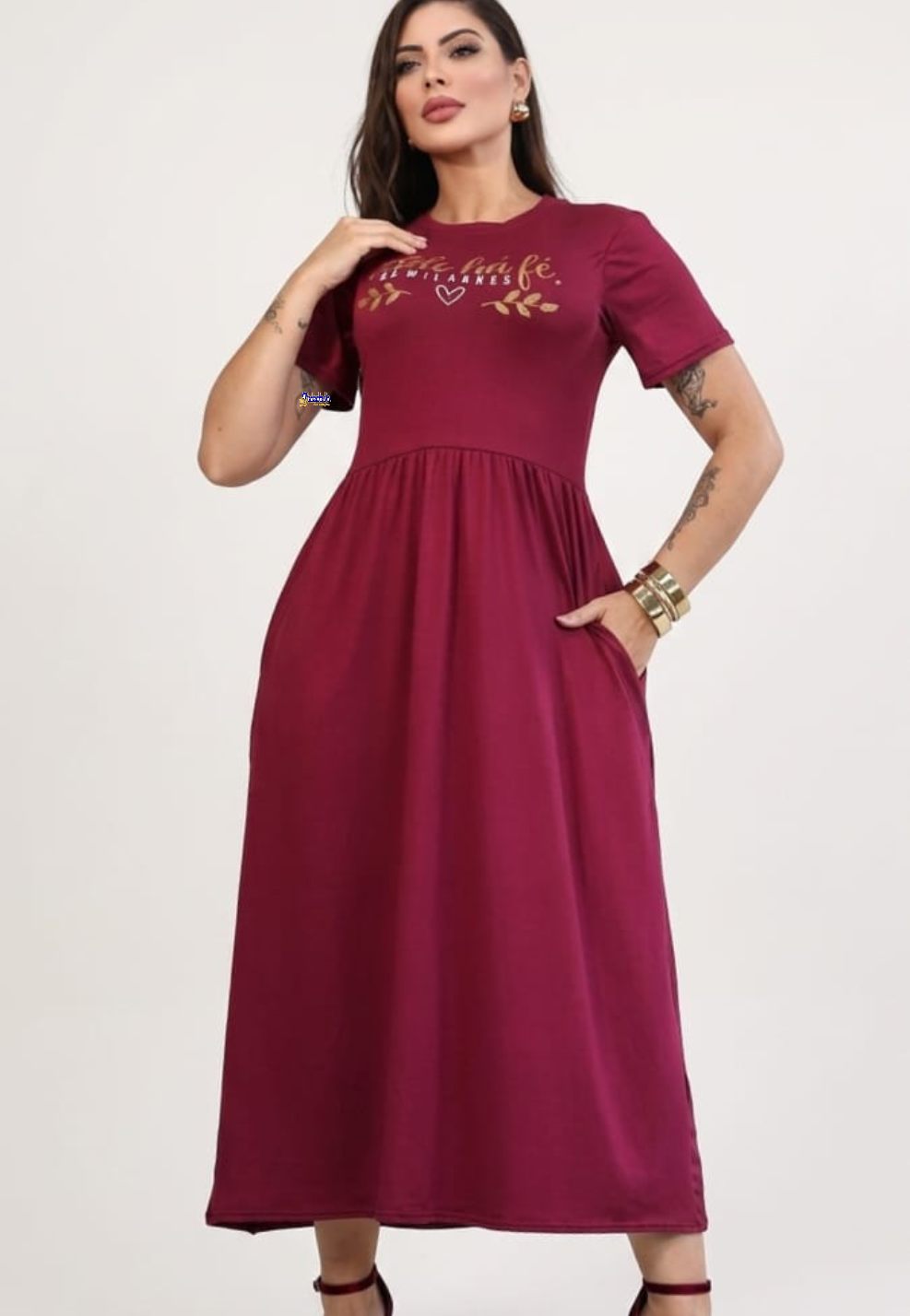 Vestido Midi Yalle Com Bolsos e Frases Cristã