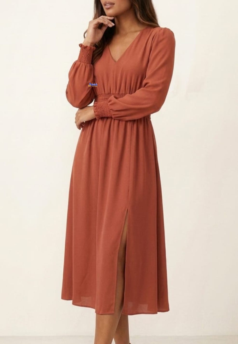 Vestido Midi Manga Longa Com Lastex E Fenda